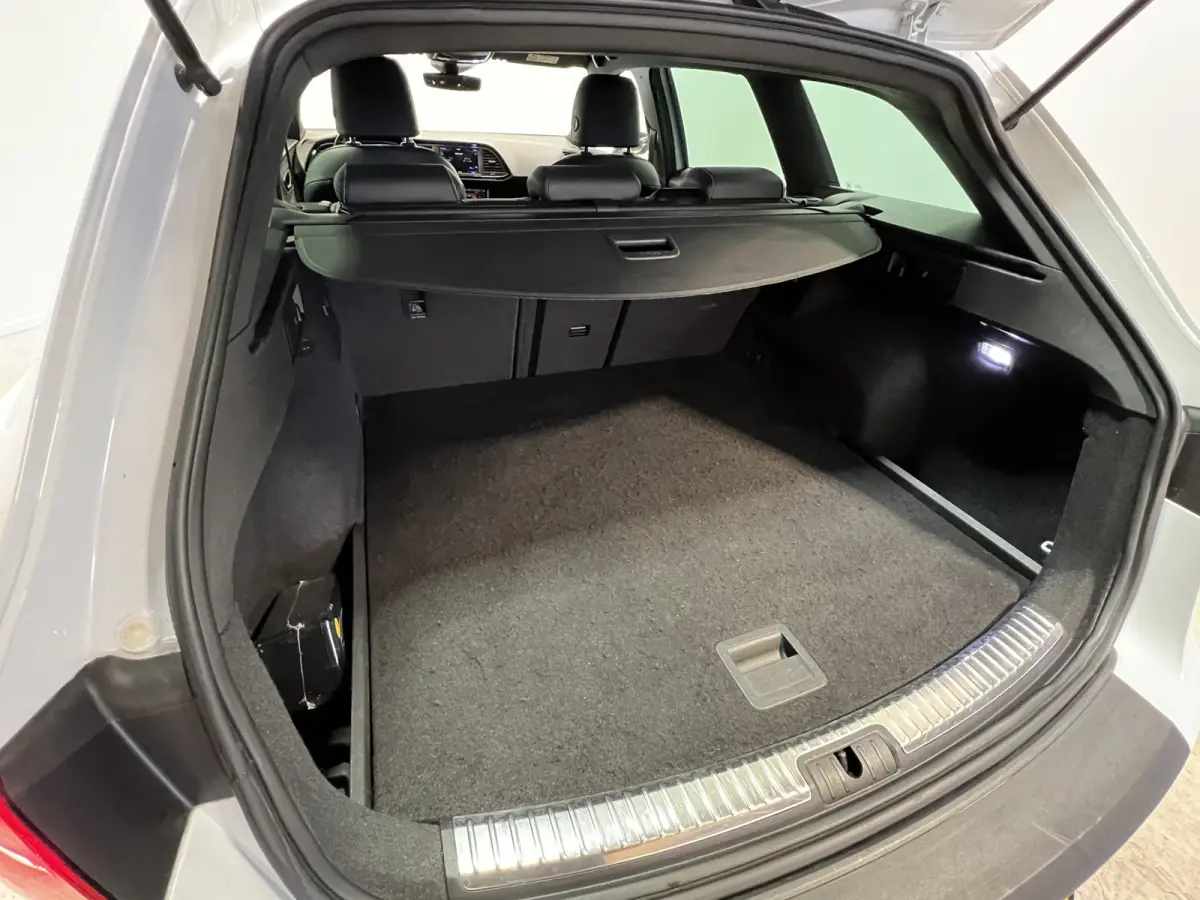2.0 TSI CUPRA | 290PK! | Navigatie/Android/Apple Carplay | Stoelverwarming | PDC V+A | Cruise Control | Achteruitrijcamera | LMV 19"