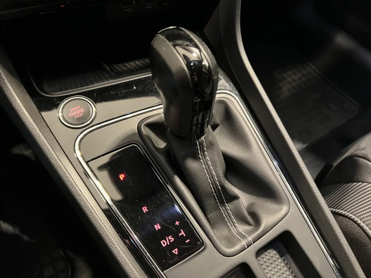 2.0 TSI CUPRA | 290PK! | Navigatie/Android/Apple Carplay | Stoelverwarming | PDC V+A | Cruise Control | Achteruitrijcamera | LMV 19"