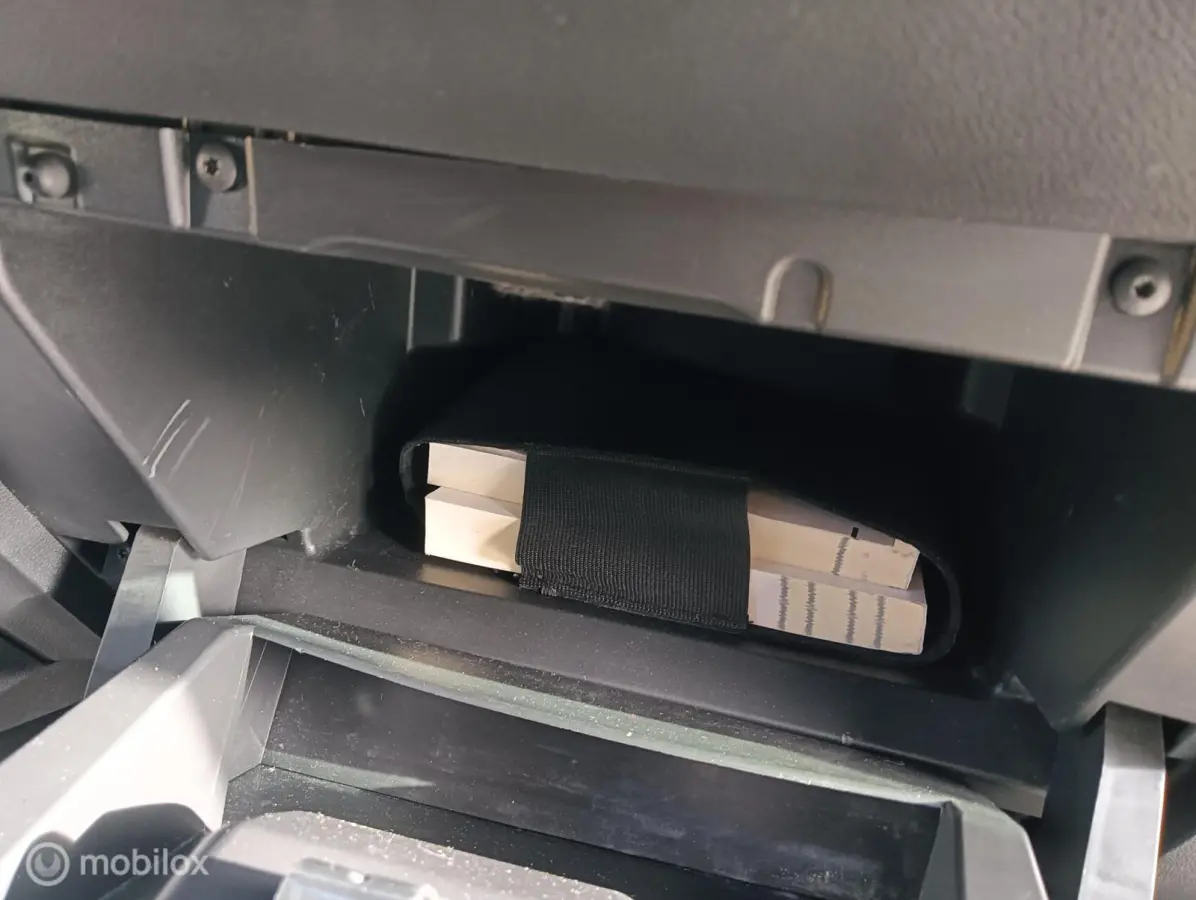 1.0 TCe 90 LED/CarPlay/PDC/4seiz.banden