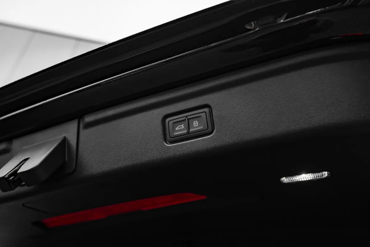 S edition, A6 e-tron (2025) | Audi smartphone interface | Comfortsleutel | Elektrisch instelbare voorstoelen