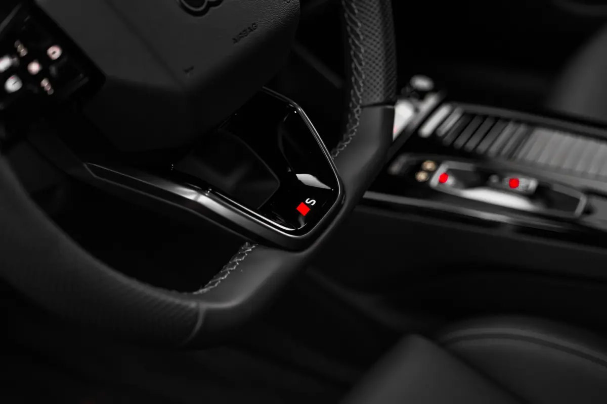 S edition, A6 e-tron (2025) | Audi smartphone interface | Comfortsleutel | Elektrisch instelbare voorstoelen