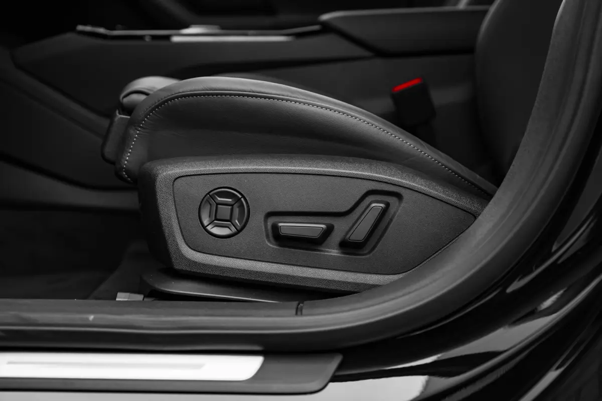 S edition, A6 e-tron (2025) | Audi smartphone interface | Comfortsleutel | Elektrisch instelbare voorstoelen