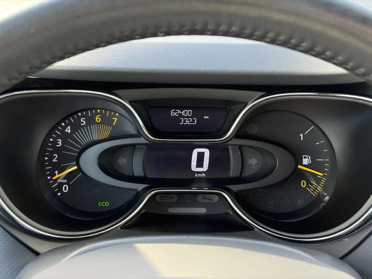 0.9 TCe Expression 2e Eigenaar,Navi,Trekhaak,Pdc,Airco,Cruise,Lm velgen,N.A.P,Weinig Km,Apk tot 01-2027
