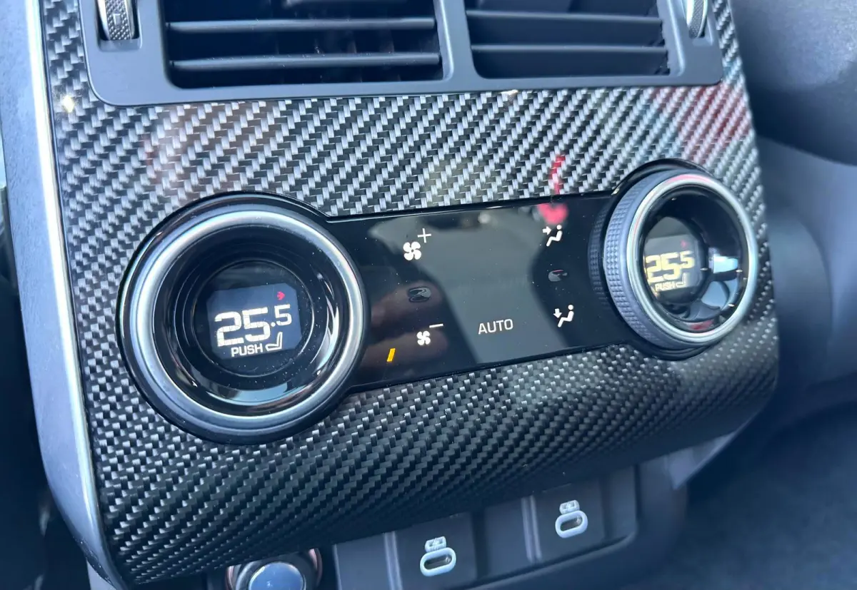 P575 SVR Full | Panorama | Carbon | Stoelverkoeling | Luchtvering | Alcantara hemel | BTW