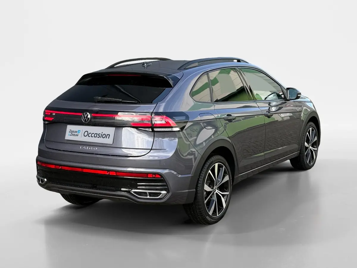 R-Line | Camera | Keyless | Apple Carplay / Android Auto |