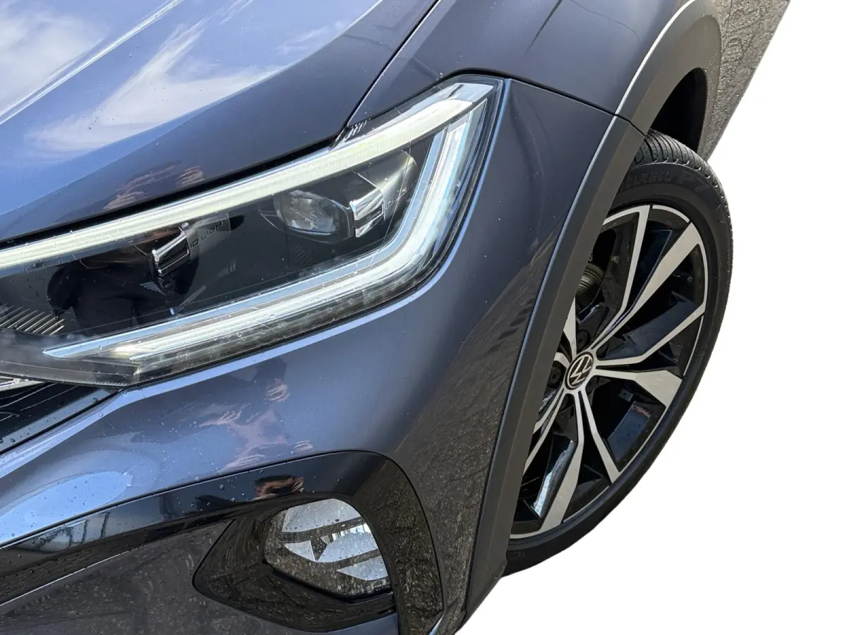 R-Line | Camera | Keyless | Apple Carplay / Android Auto |