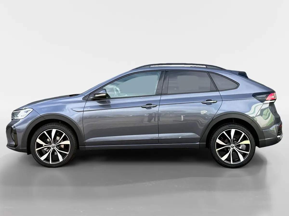 R-Line | Camera | Keyless | Apple Carplay / Android Auto |