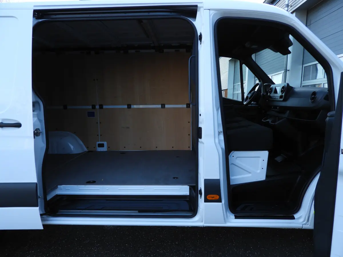 317 1.9 CDI L2H1 RWD AUT | LED | CAMERA | TREKHAAK