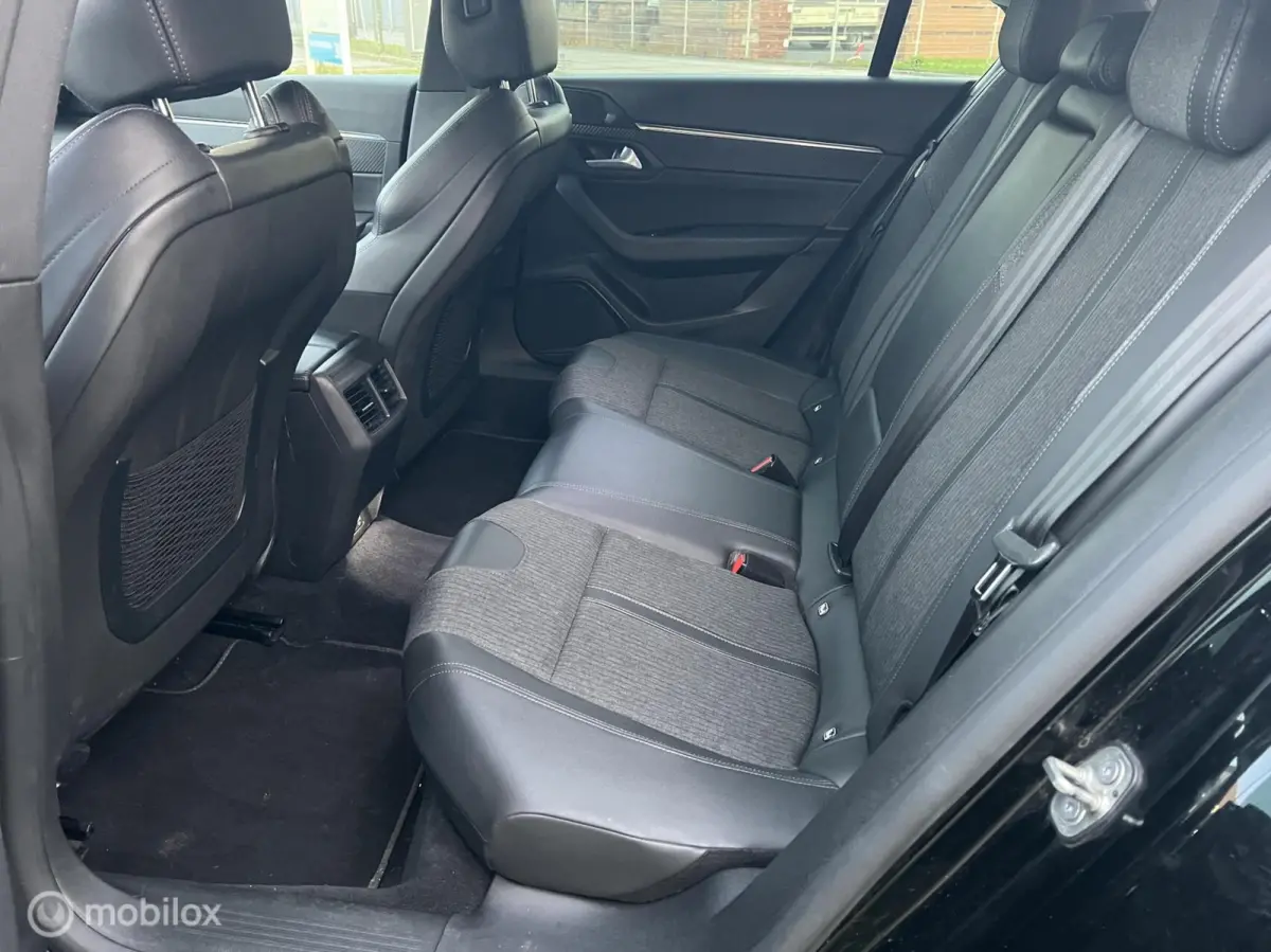 1.6 HYbrid Blue Lease Allure | Automaat |
