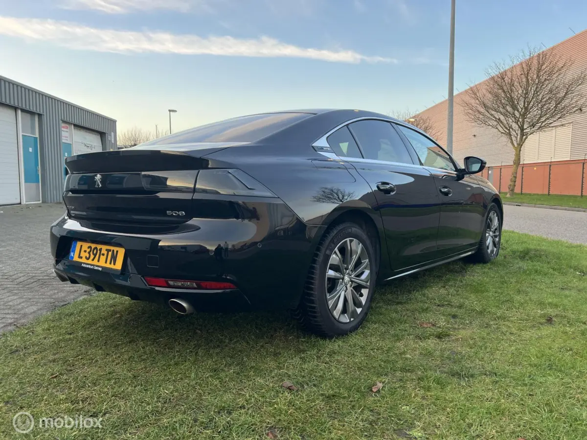 1.6 HYbrid Blue Lease Allure | Automaat |