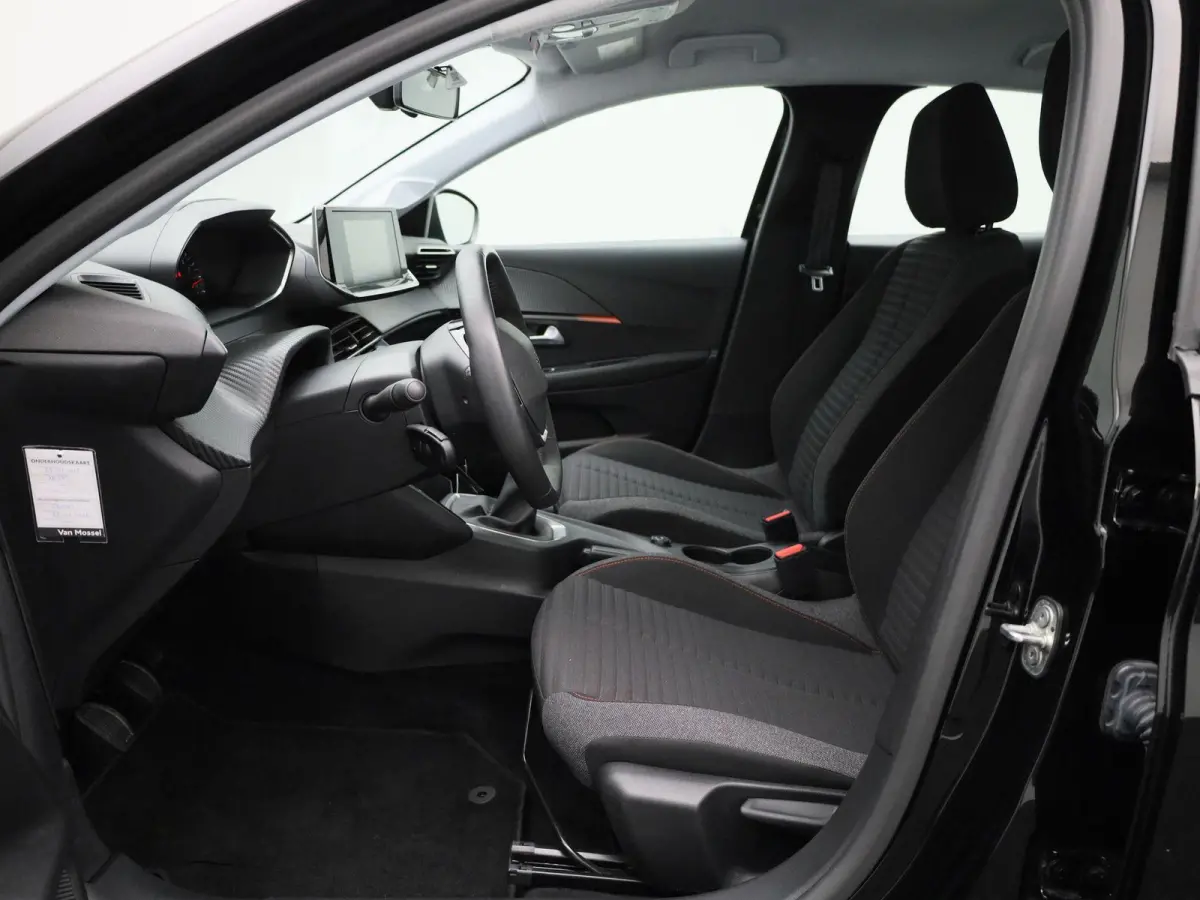 1.2 PureTech Active Pack | Airco | Navigatie | Parkeersensoren | Apple Carplay/Android Auto |