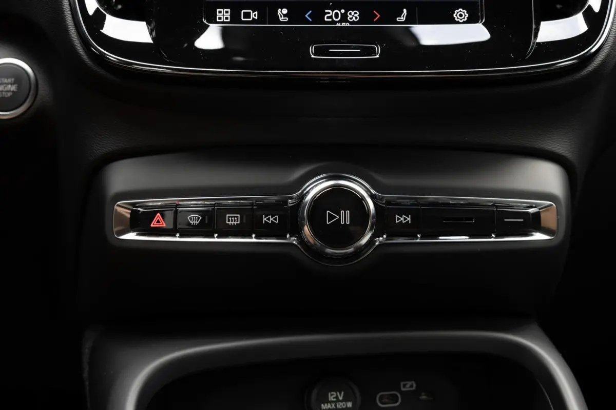 B3 Core Mild Hybrid | Keyless | LED | Camera