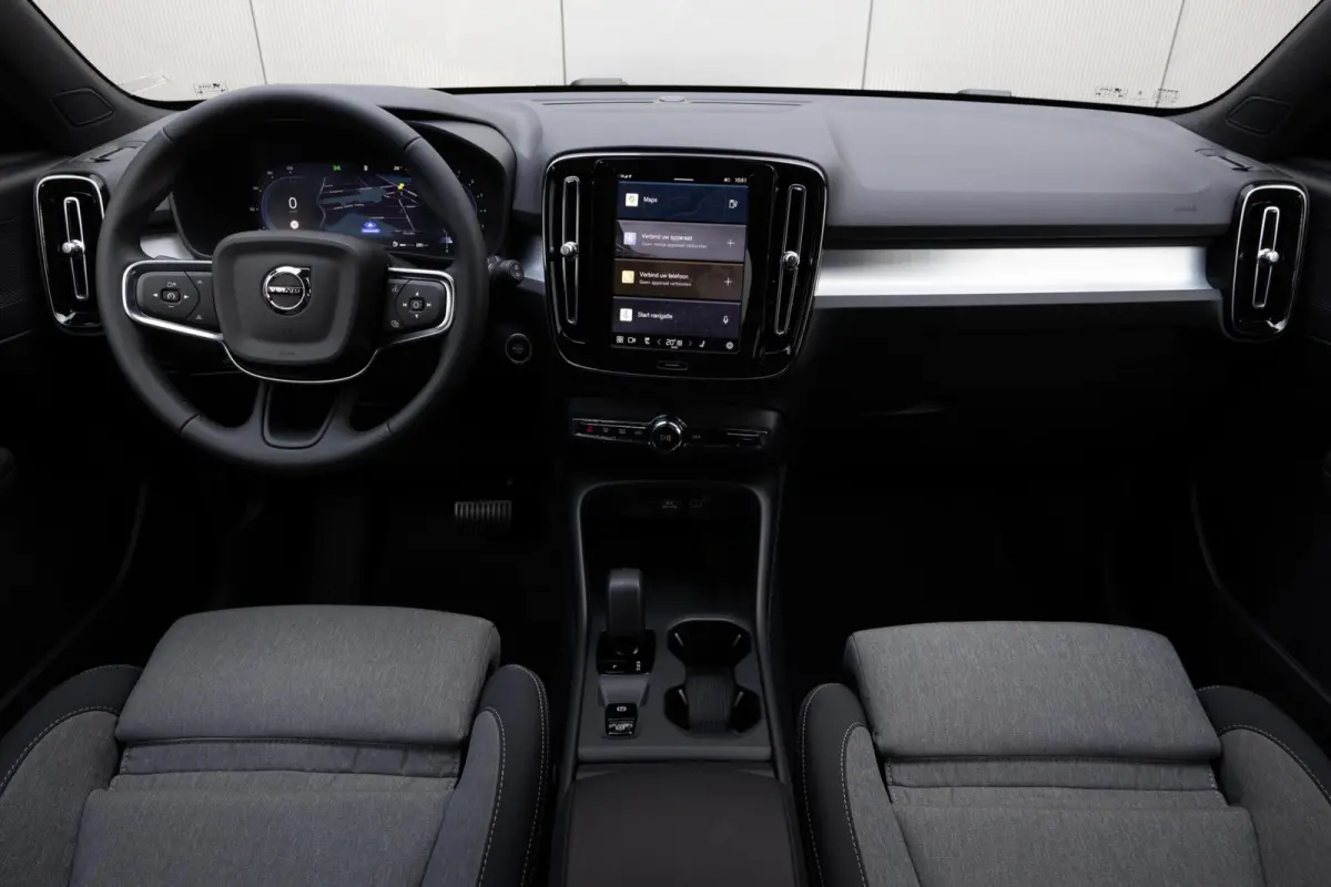 B3 Core Mild Hybrid | Keyless | LED | Camera
