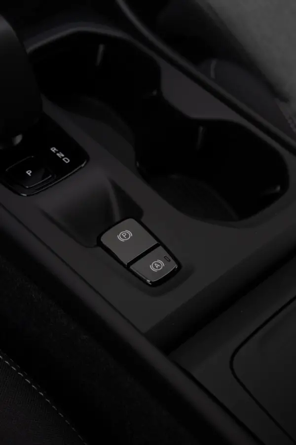 B3 Core Mild Hybrid | Keyless | LED | Camera