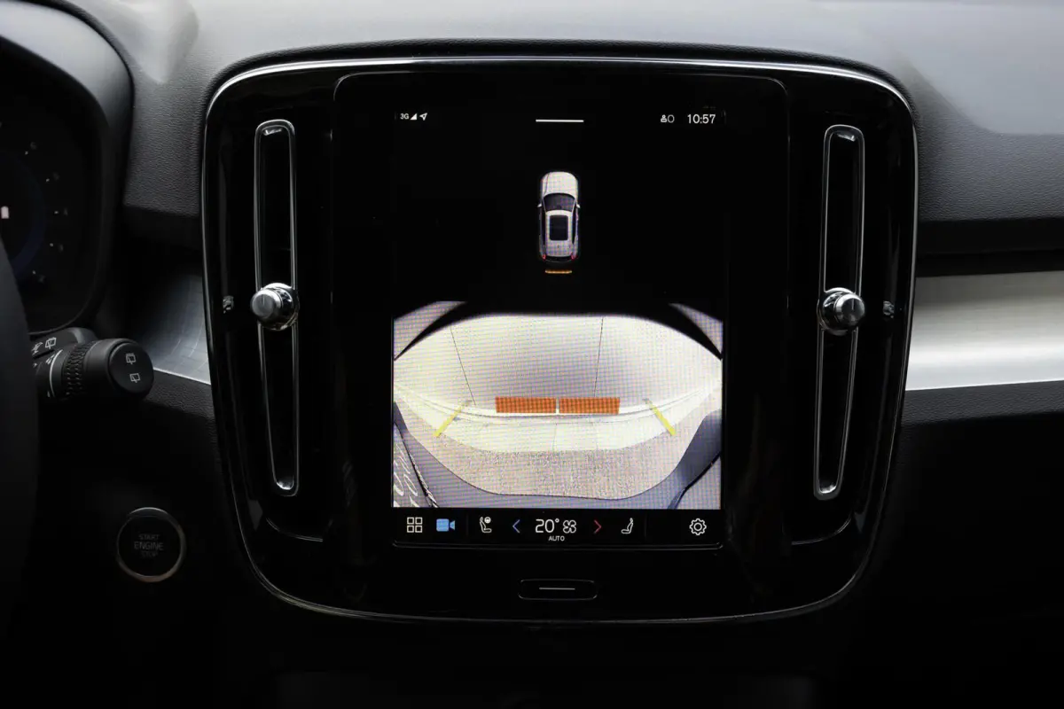 B3 Core Mild Hybrid | Keyless | LED | Camera