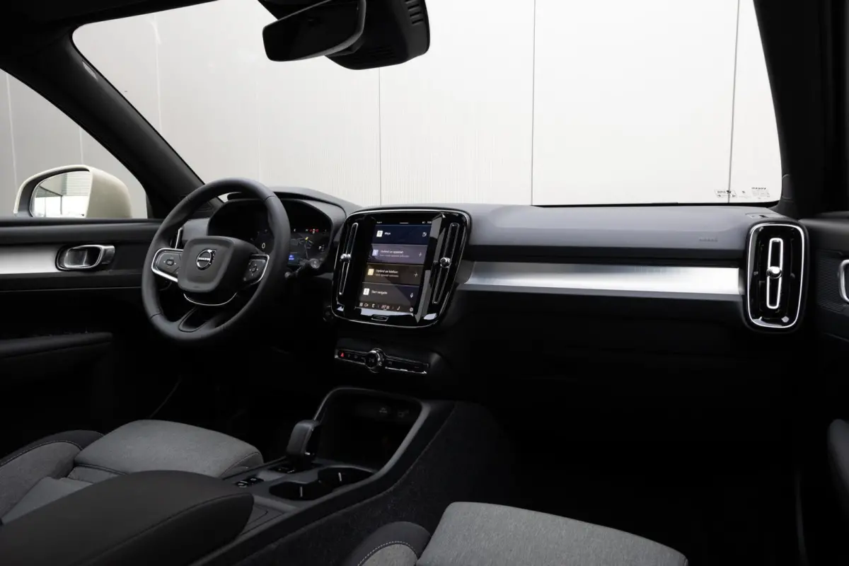 B3 Core Mild Hybrid | Keyless | LED | Camera