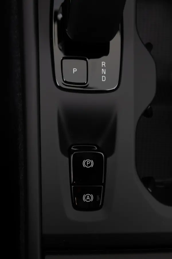 B3 Core Mild Hybrid | Keyless | LED | Camera