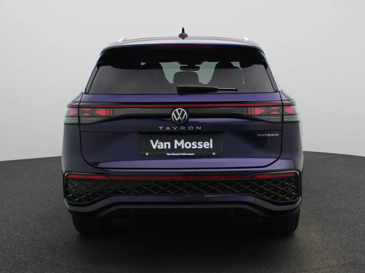 1.5 eHybrid R-Line Edition 272 PK| SoH 100% | Panorama Dak | Trekhaak | Navigatie + (Groot Scherm) | Head-Up Display | Stoelverwarming | Stuurwielverwarming