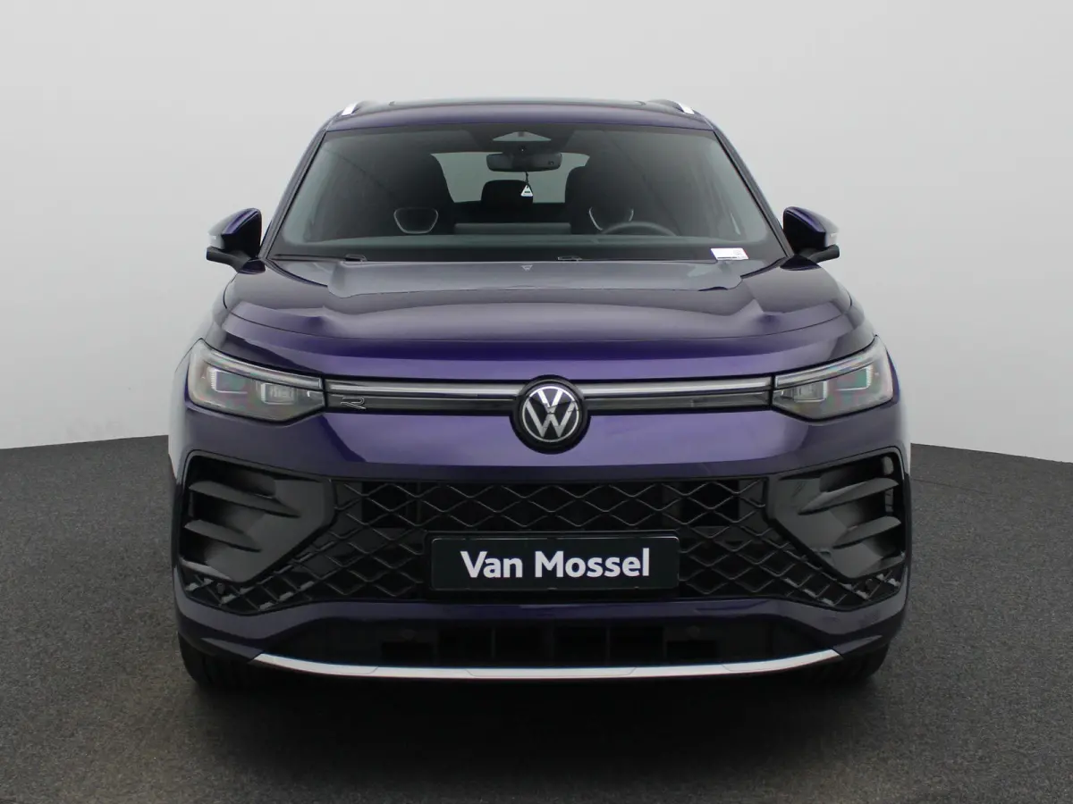 1.5 eHybrid R-Line Edition 272 PK| SoH 100% | Panorama Dak | Trekhaak | Navigatie + (Groot Scherm) | Head-Up Display | Stoelverwarming | Stuurwielverwarming
