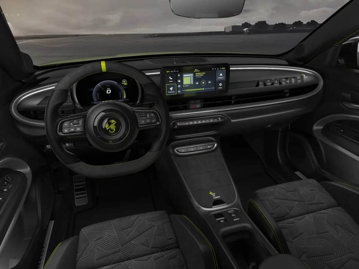 Competizione 54 kWh | Clima | Adapt. Cruise | Alcantara | Camera | Apple Carplay | Elektr. A-Klep | BSM | Keyless| 20" | Sperdifferentieel | Winter Pack