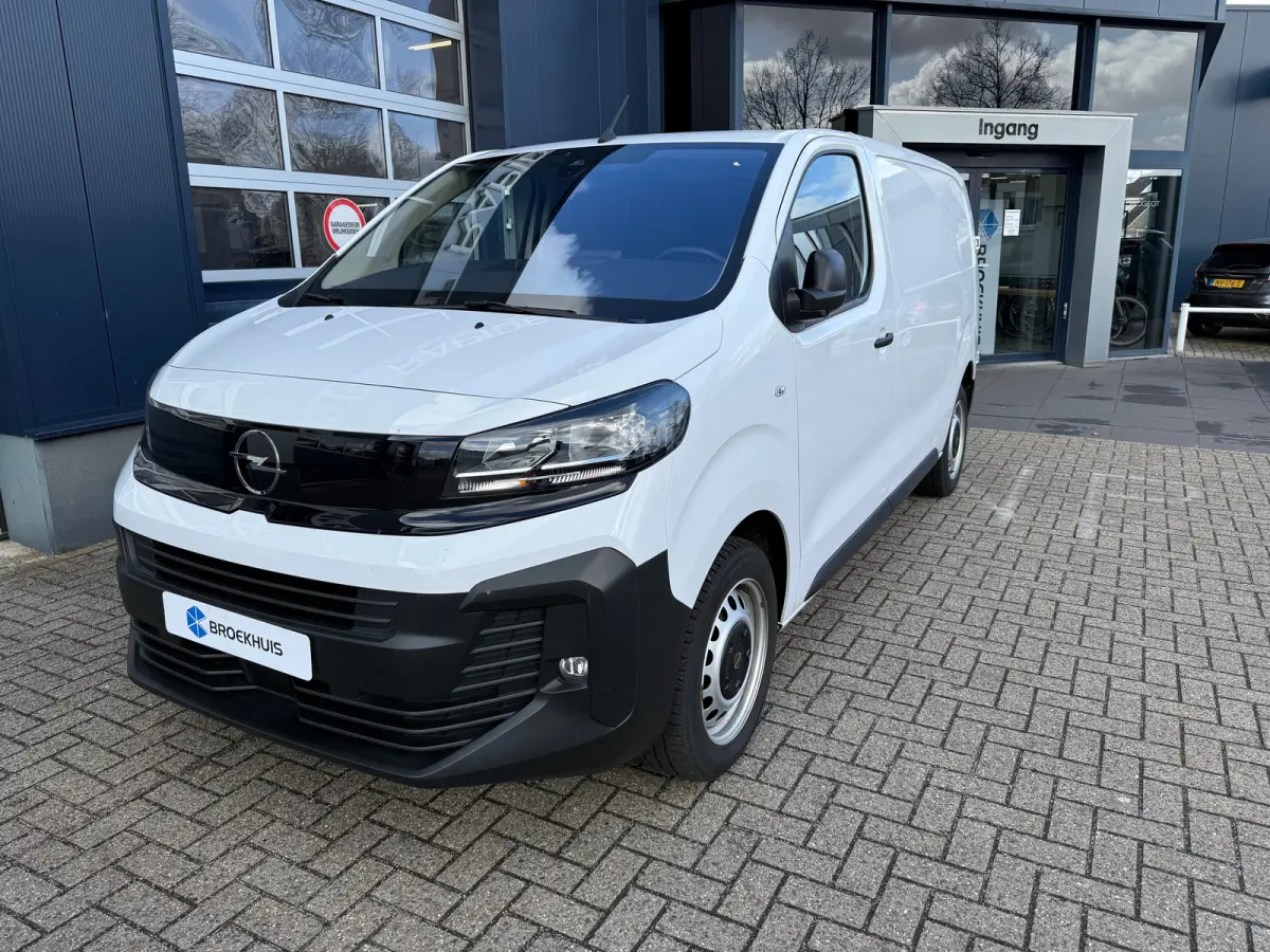 2.0 Diesel 145 L2 | 3 Zitplaatsen | Camera | Voorstoelen & Stuur Verwarmd | Cruise | DAB |