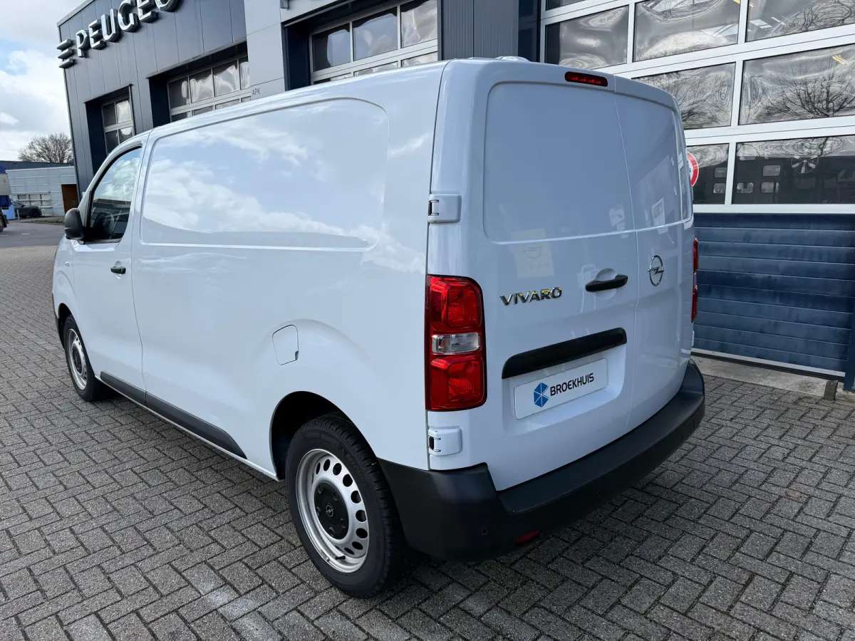 2.0 Diesel 145 L2 | 3 Zitplaatsen | Camera | Voorstoelen & Stuur Verwarmd | Cruise | DAB |