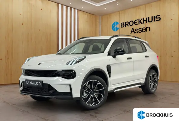 Core | Stoelverwarming |Parkeercamera | Apple Carplay/Android Auto|