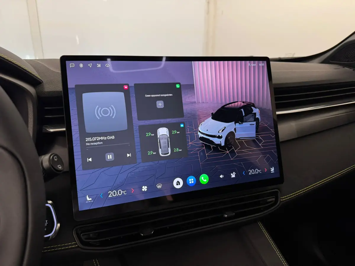 Core | Stoelverwarming |Parkeercamera | Apple Carplay/Android Auto|