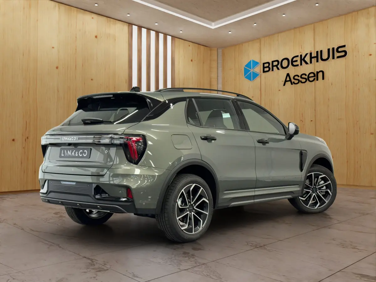 Core | Stoelverwarming | Parkeercamera | Apple Carplay/Android Auto |
