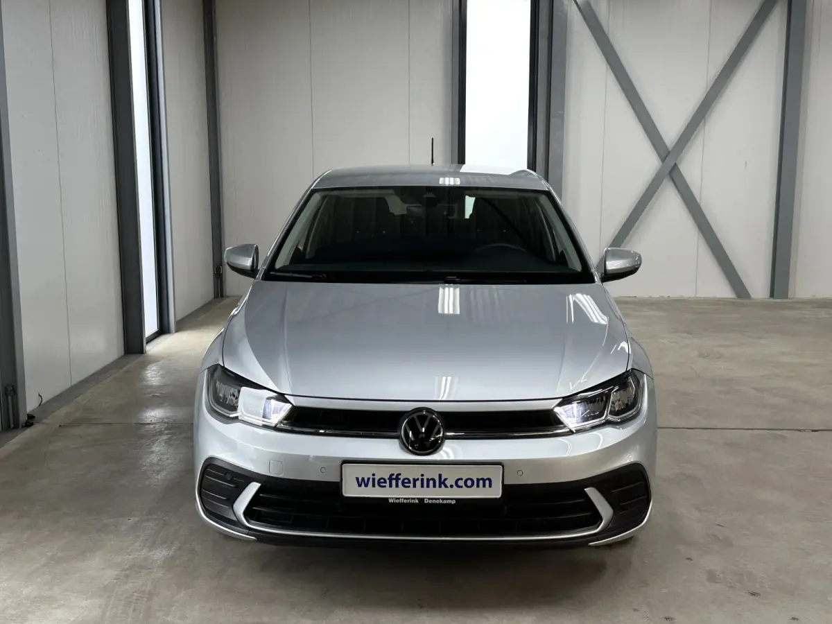 1.0 TSI Life Edition 95 pk Apple | Clima | Carplay/Android Auto| LED | Camera |