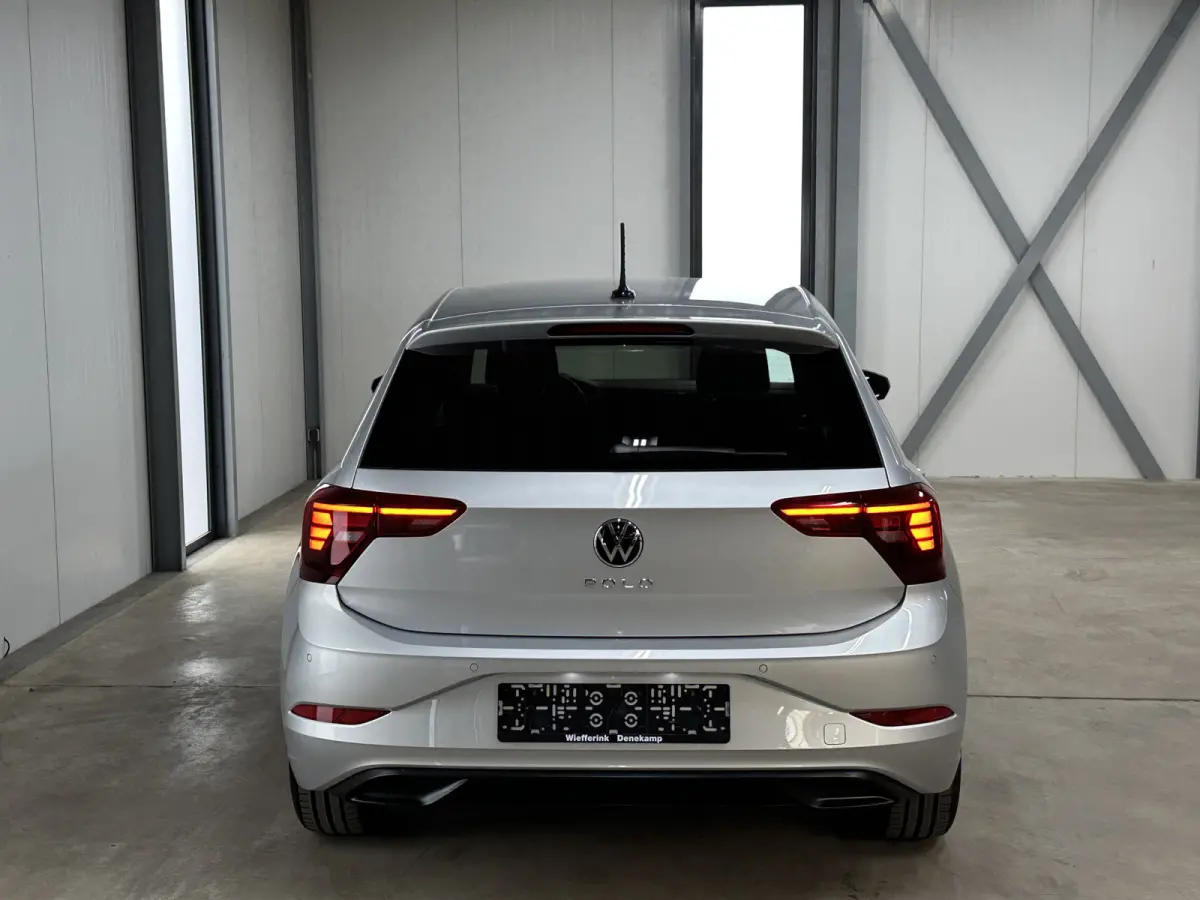 1.0 TSI Life Edition 95 pk Apple | Clima | Carplay/Android Auto| LED | Camera |