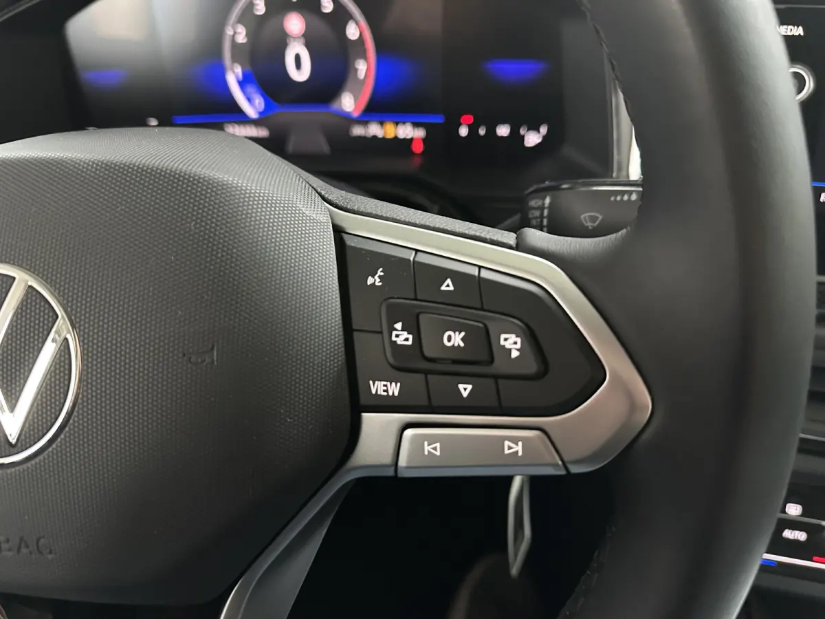 1.0 TSI Life Edition 95 pk Apple | Clima | Carplay/Android Auto| LED | Camera |