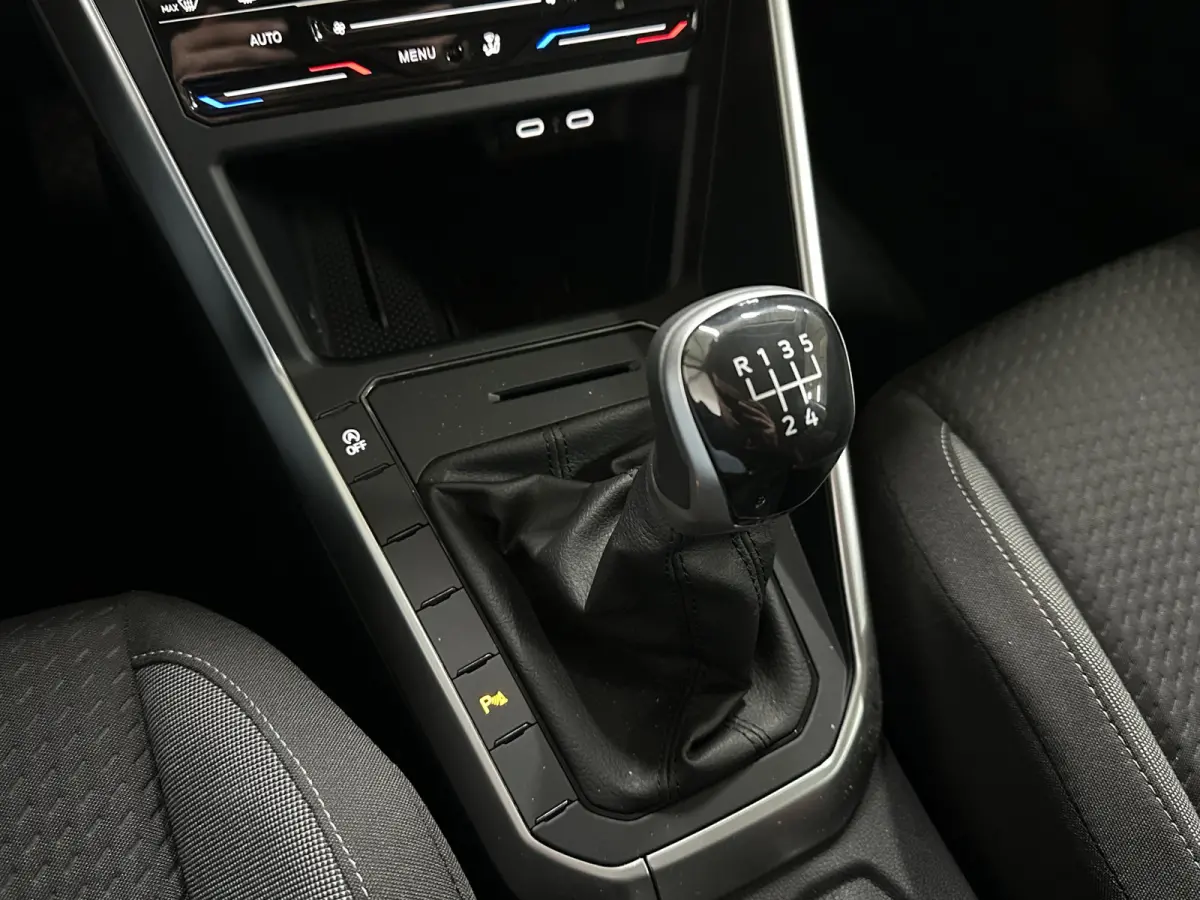 1.0 TSI Life Edition 95 pk Apple | Clima | Carplay/Android Auto| LED | Camera |