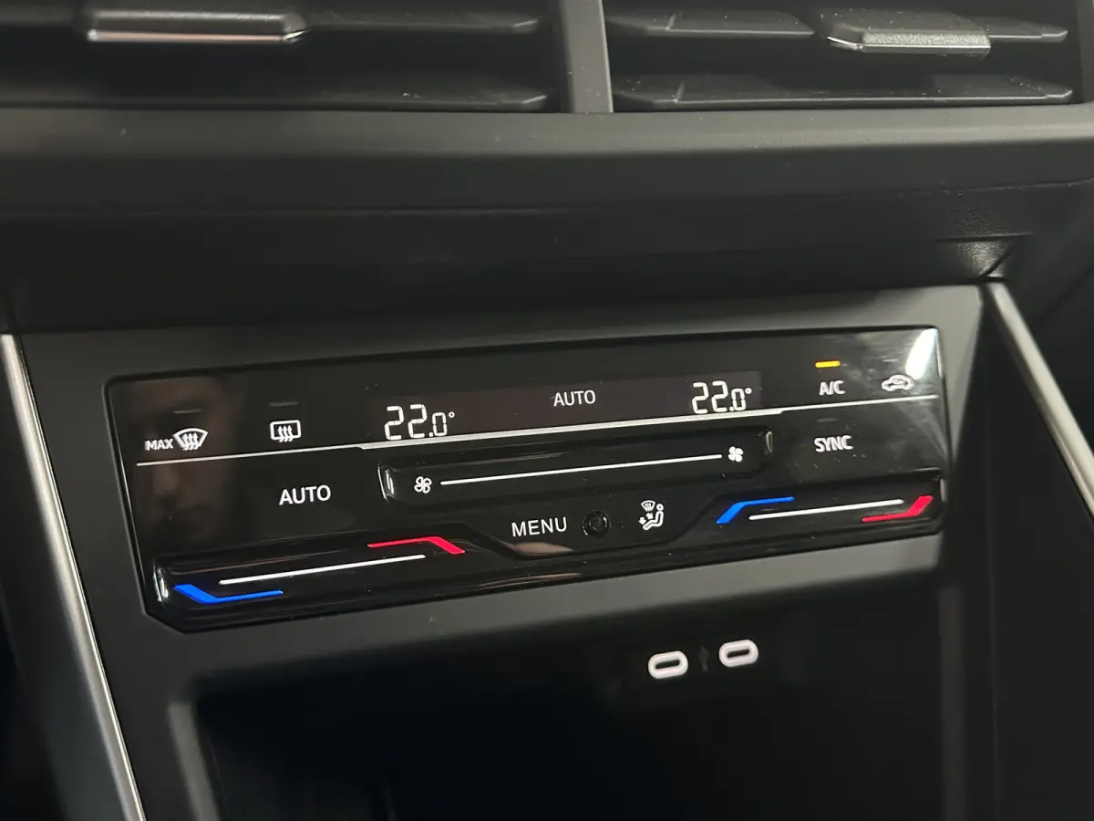 1.0 TSI Life Edition 95 pk Apple | Clima | Carplay/Android Auto| LED | Camera |