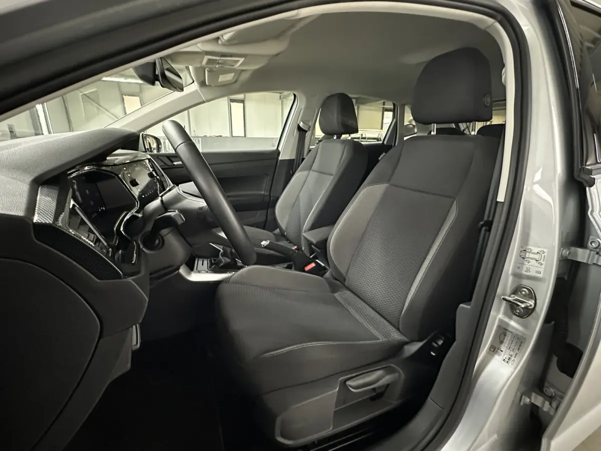1.0 TSI Life Edition 95 pk Apple | Clima | Carplay/Android Auto| LED | Camera |