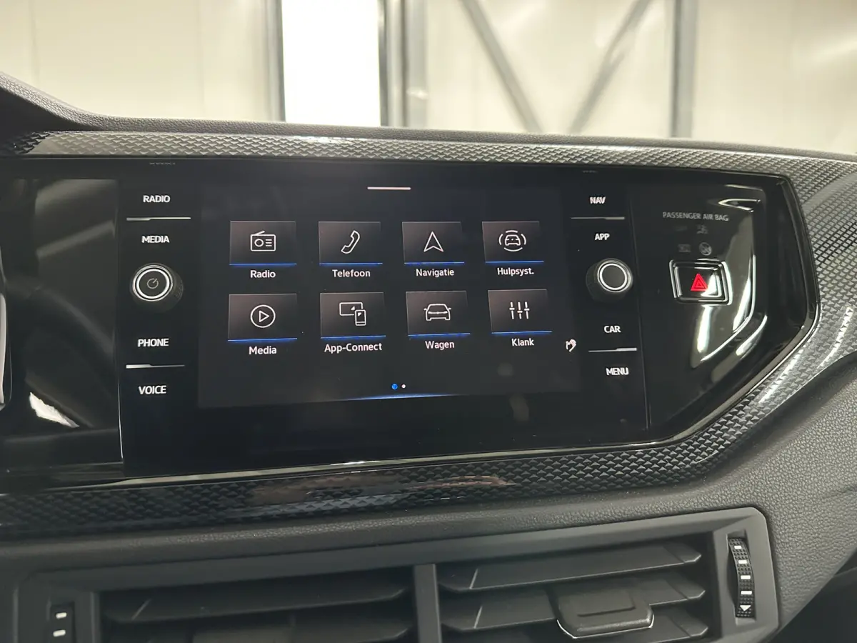 1.0 TSI Life Edition 95 pk Apple | Clima | Carplay/Android Auto| LED | Camera |