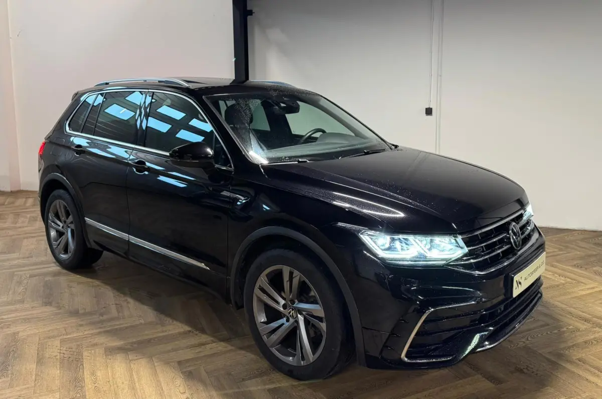 1.5 TSI R-Line PANO KEYLESS CAM