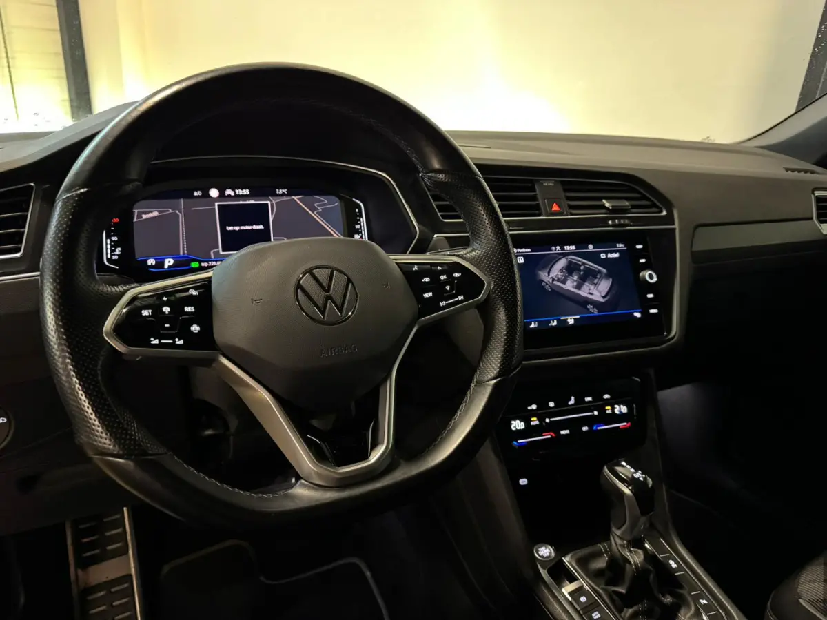 1.5 TSI R-Line PANO KEYLESS CAM