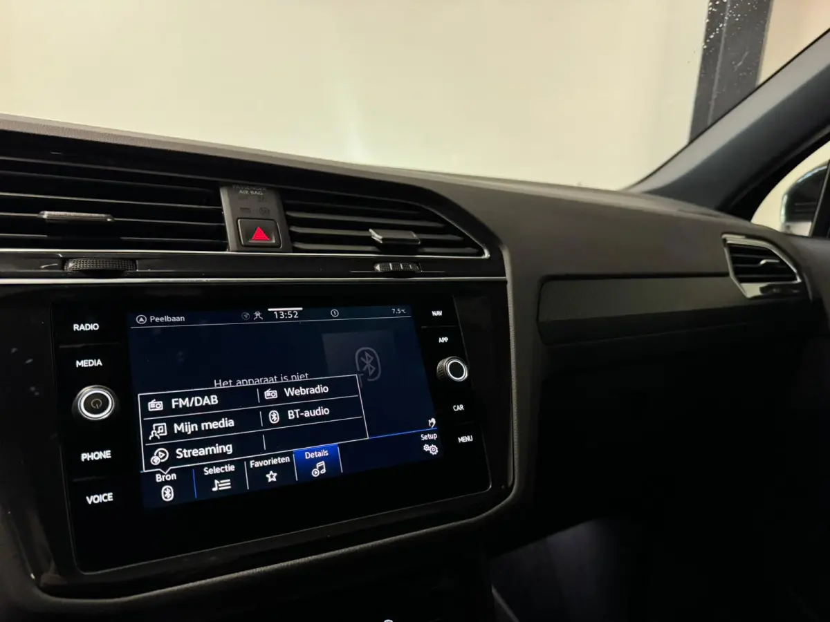 1.5 TSI R-Line PANO KEYLESS CAM