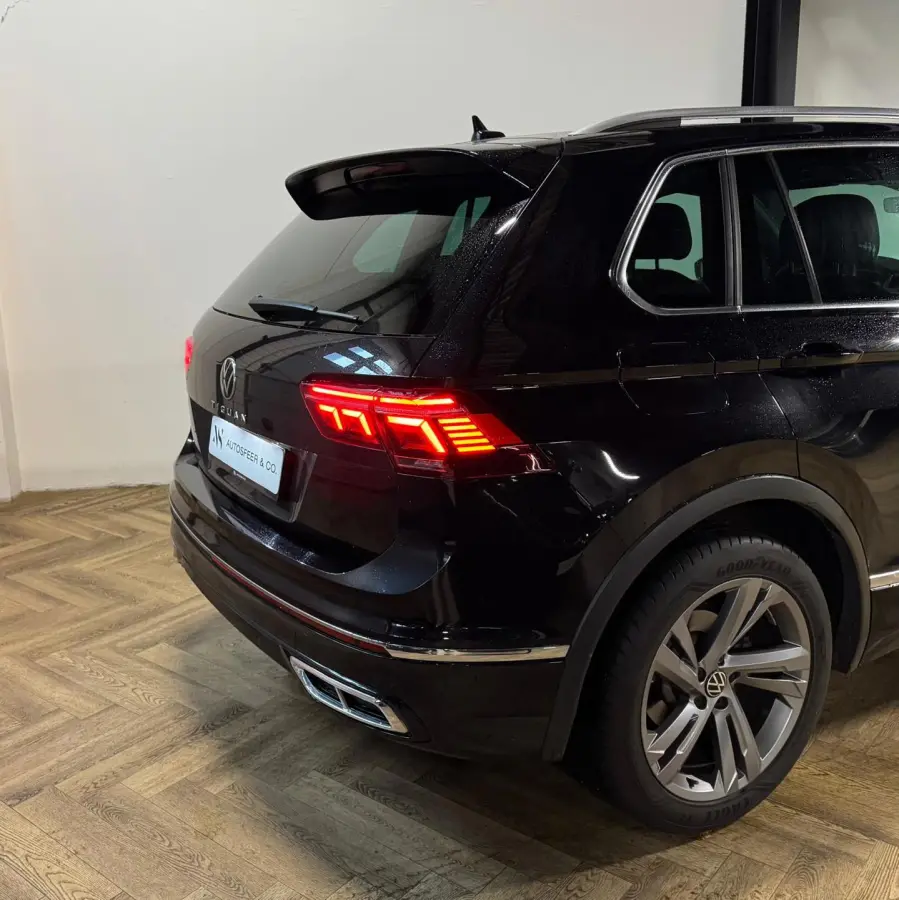 1.5 TSI R-Line PANO KEYLESS CAM