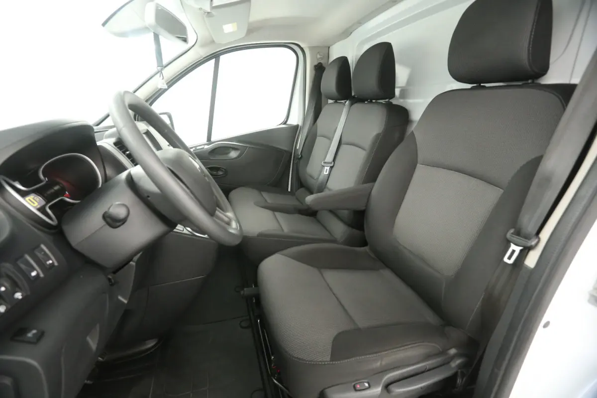 2.0 dCi 145PK L2H1 | Automaat | Airco | Cruise | Camera | 3 Zits | Trekhaak | Stoelverw.
