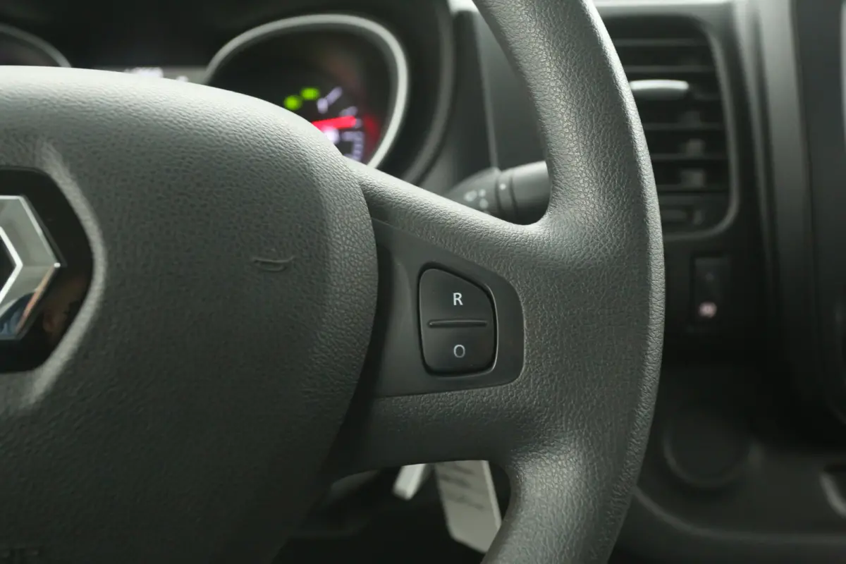 2.0 dCi 145PK L2H1 | Automaat | Airco | Cruise | Camera | 3 Zits | Trekhaak | Stoelverw.