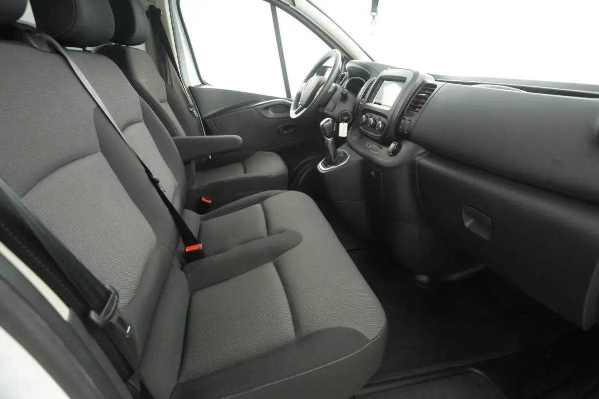 2.0 dCi 145PK L2H1 | Automaat | Airco | Cruise | Camera | 3 Zits | Trekhaak | Stoelverw.
