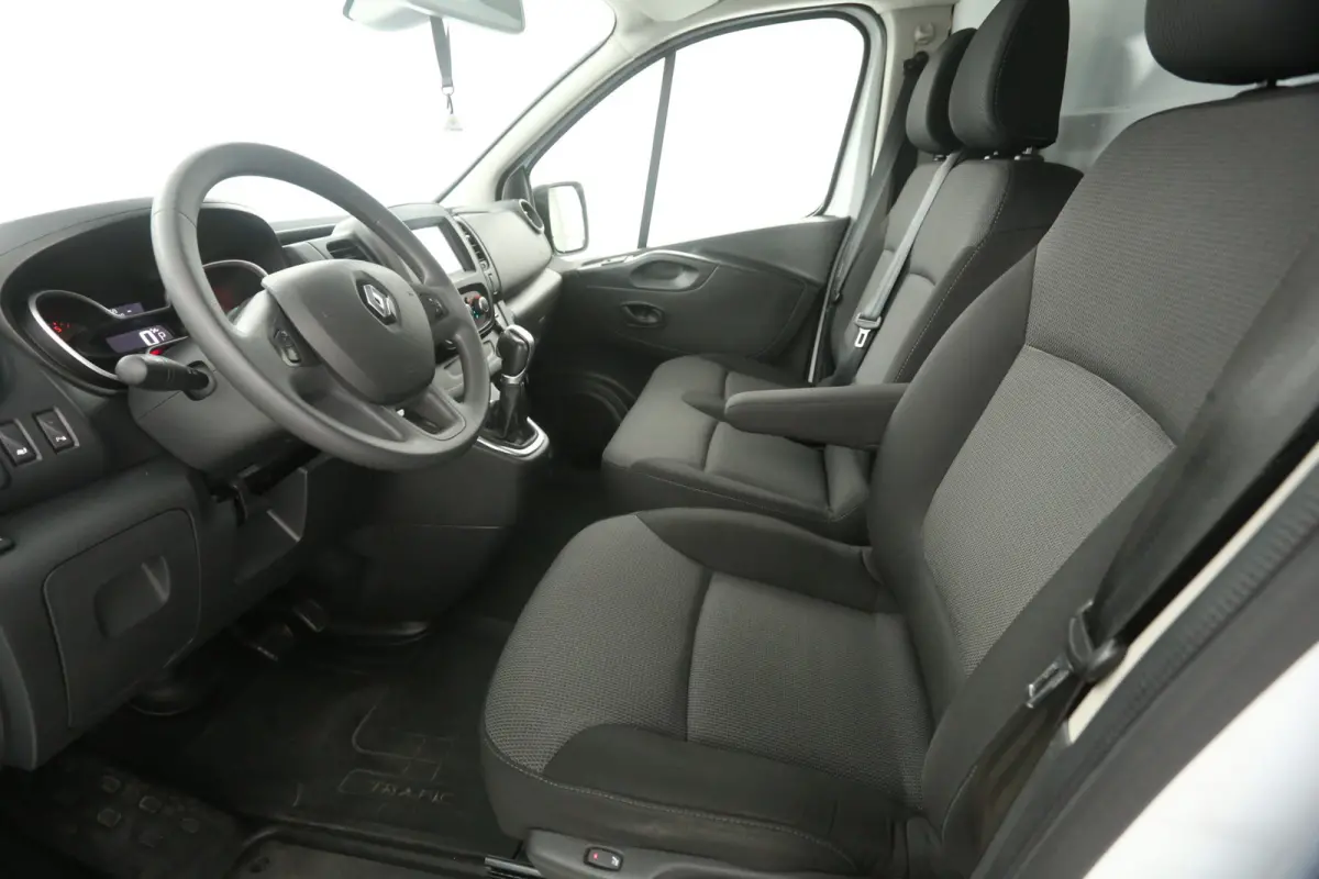 2.0 dCi 145PK L2H1 | Automaat | Airco | Cruise | Camera | 3 Zits | Trekhaak | Stoelverw.