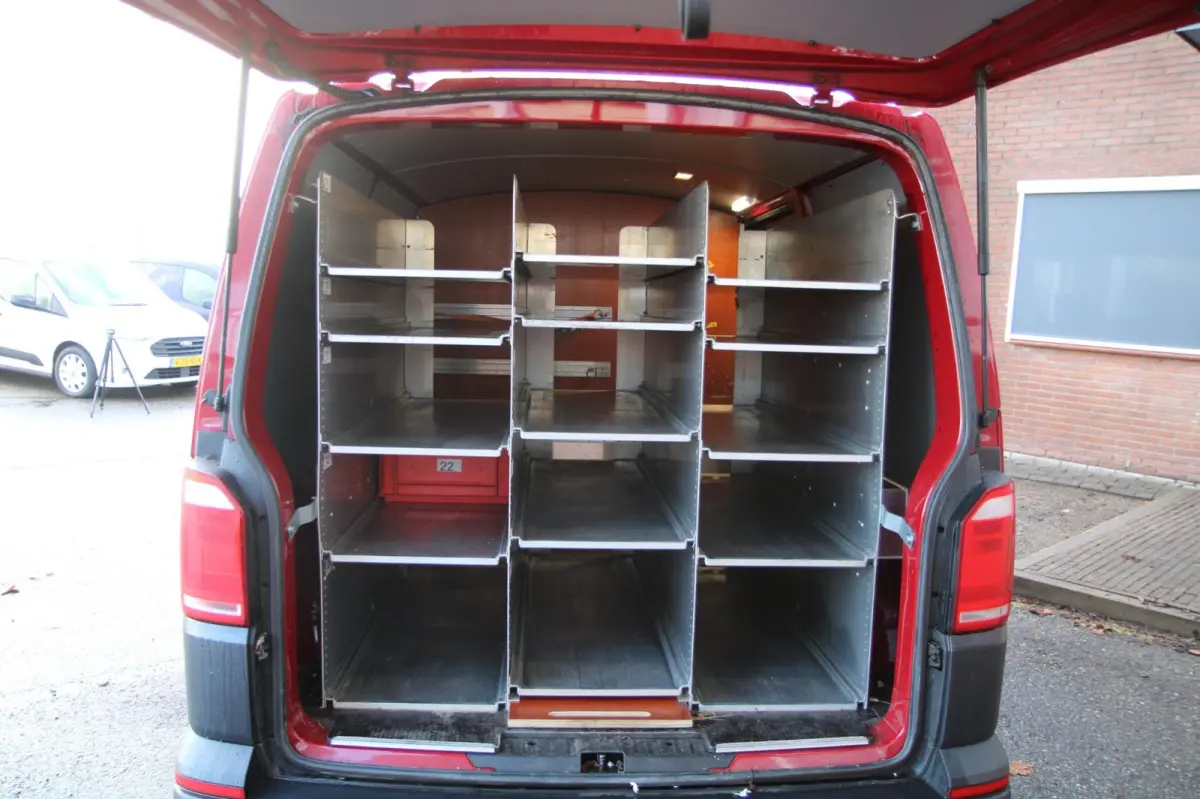 2.0 TDI L1H1 Comfortline / 150PK Automaat / Klep / inrichting laadruimte