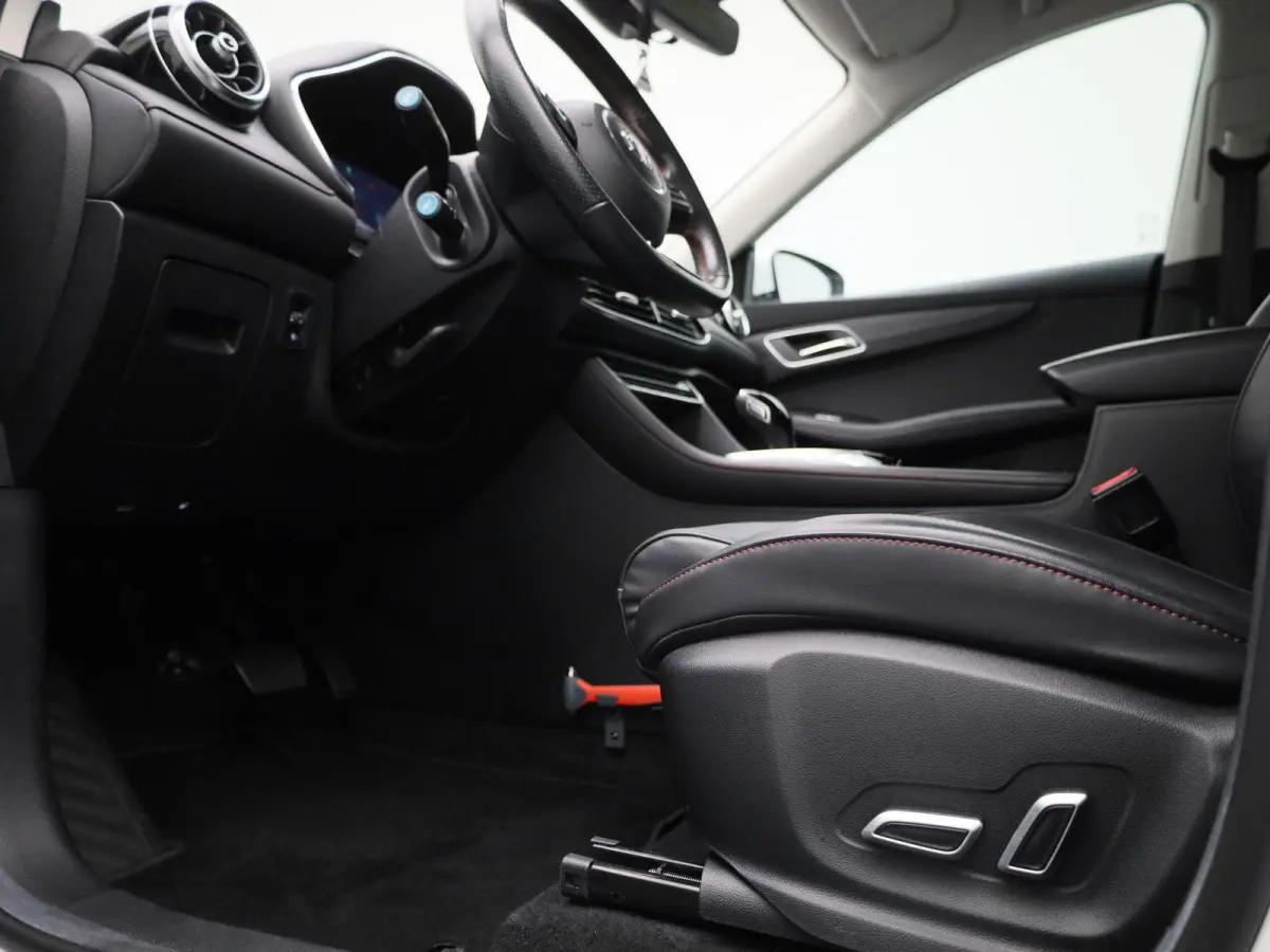 1.5 TGDI Comfort PHEV | CAMERA | NAVIGATIE | LEDER | CLIMATE CONTROL