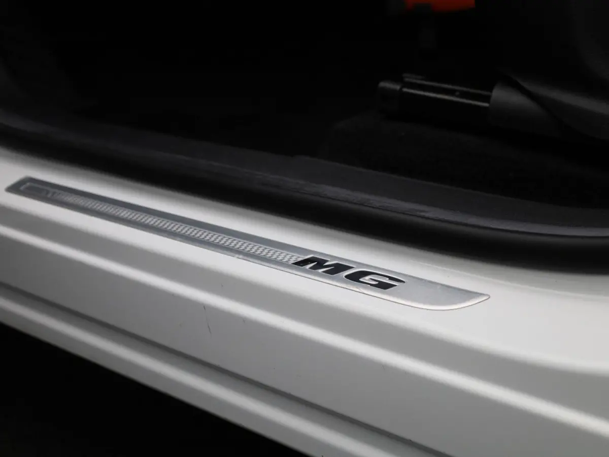 1.5 TGDI Comfort PHEV | CAMERA | NAVIGATIE | LEDER | CLIMATE CONTROL