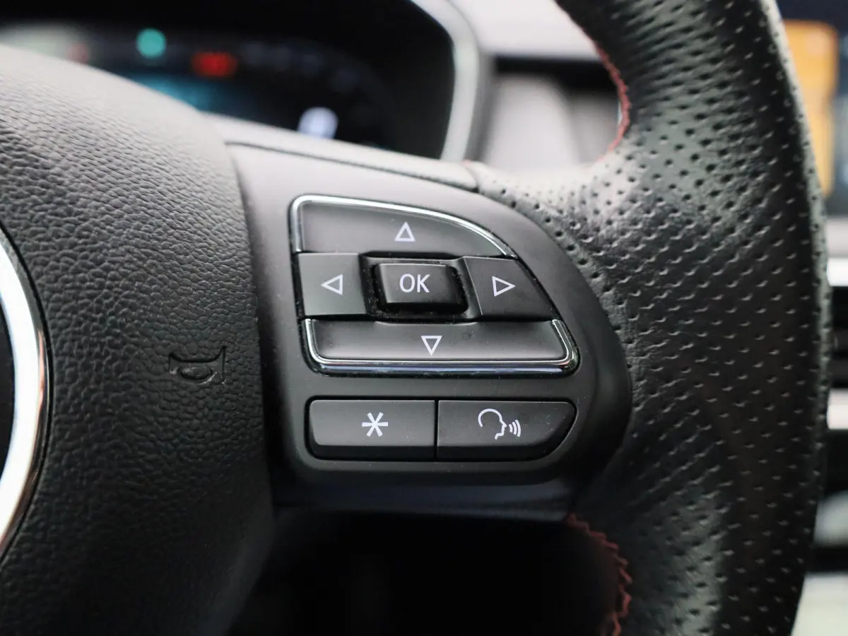 1.5 TGDI Comfort PHEV | CAMERA | NAVIGATIE | LEDER | CLIMATE CONTROL