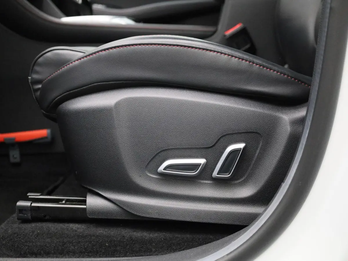 1.5 TGDI Comfort PHEV | CAMERA | NAVIGATIE | LEDER | CLIMATE CONTROL
