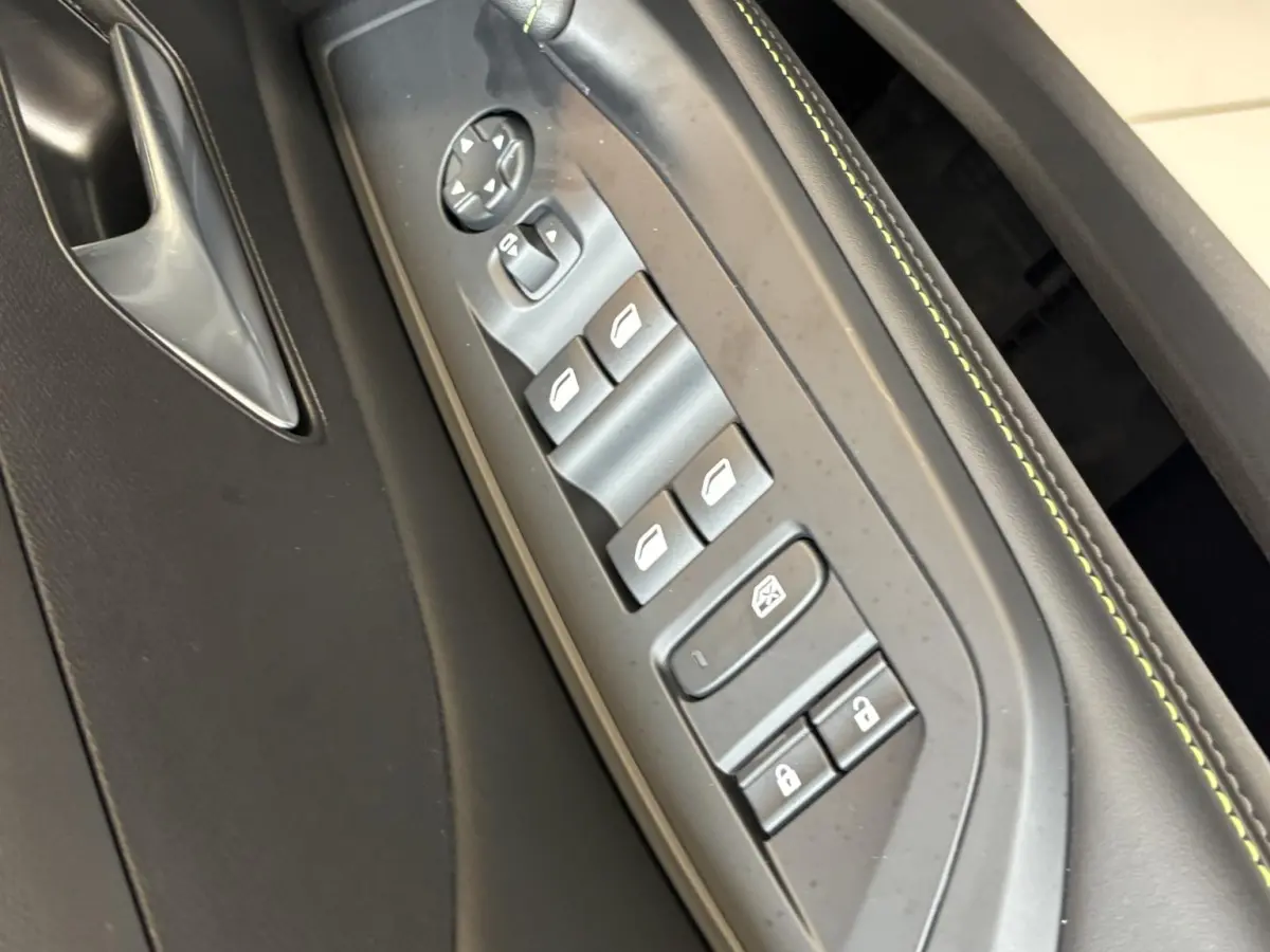 1.2 Hybrid 145 e-DCS6 GT 360 Camera l Elek. verstelbare AGR bestuurdersstoel